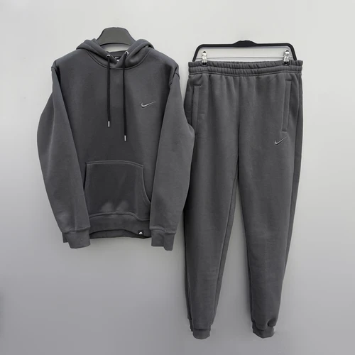 Спортивный костюм Nike на флисе