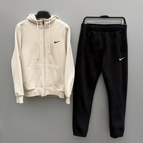 Спортивный костюм Nike на флисе